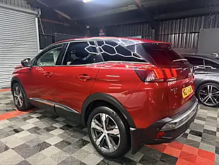 Used 2017 Peugeot 3008 Allure Red - Interior and Exterior details 7