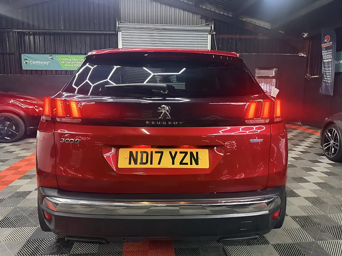 Used 2017 Peugeot 3008 Allure Red - Interior and Exterior details 9