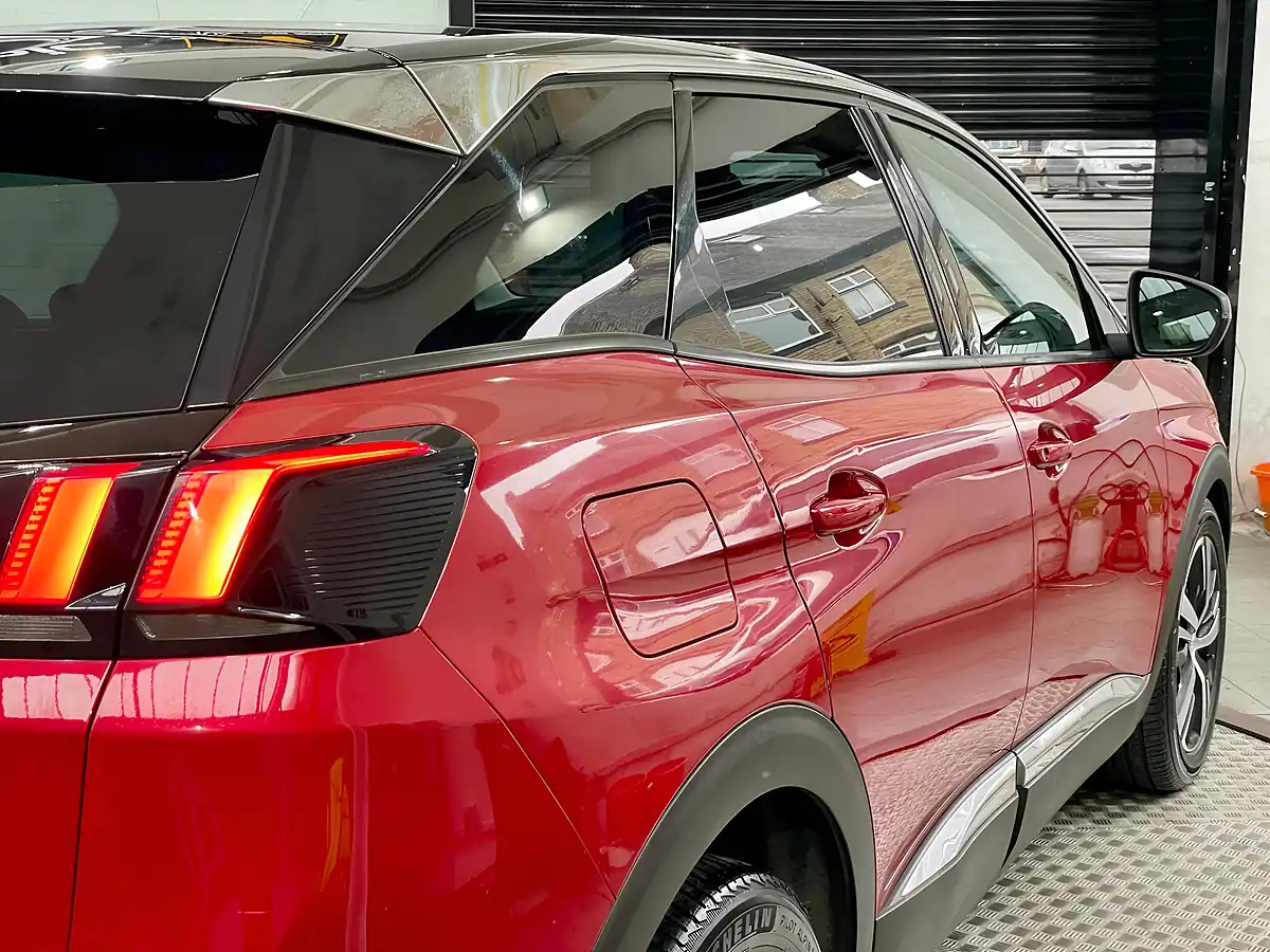 Used 2017 Peugeot 3008 Allure Red - Interior and Exterior details 10