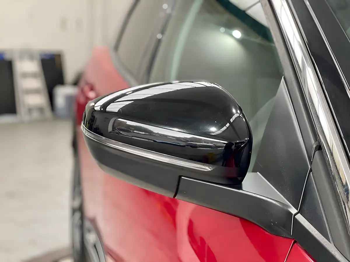 Used 2017 Peugeot 3008 Allure Red - Interior and Exterior details 13