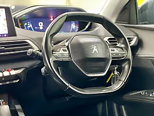 Used 2017 Peugeot 3008 Allure Red - Interior and Exterior details 9