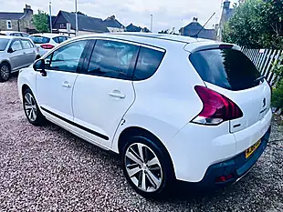 Used 2017 Peugeot 3008 Allure White - Interior and Exterior details 10
