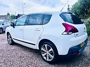 Used 2017 Peugeot 3008 Allure White - Interior and Exterior details 11
