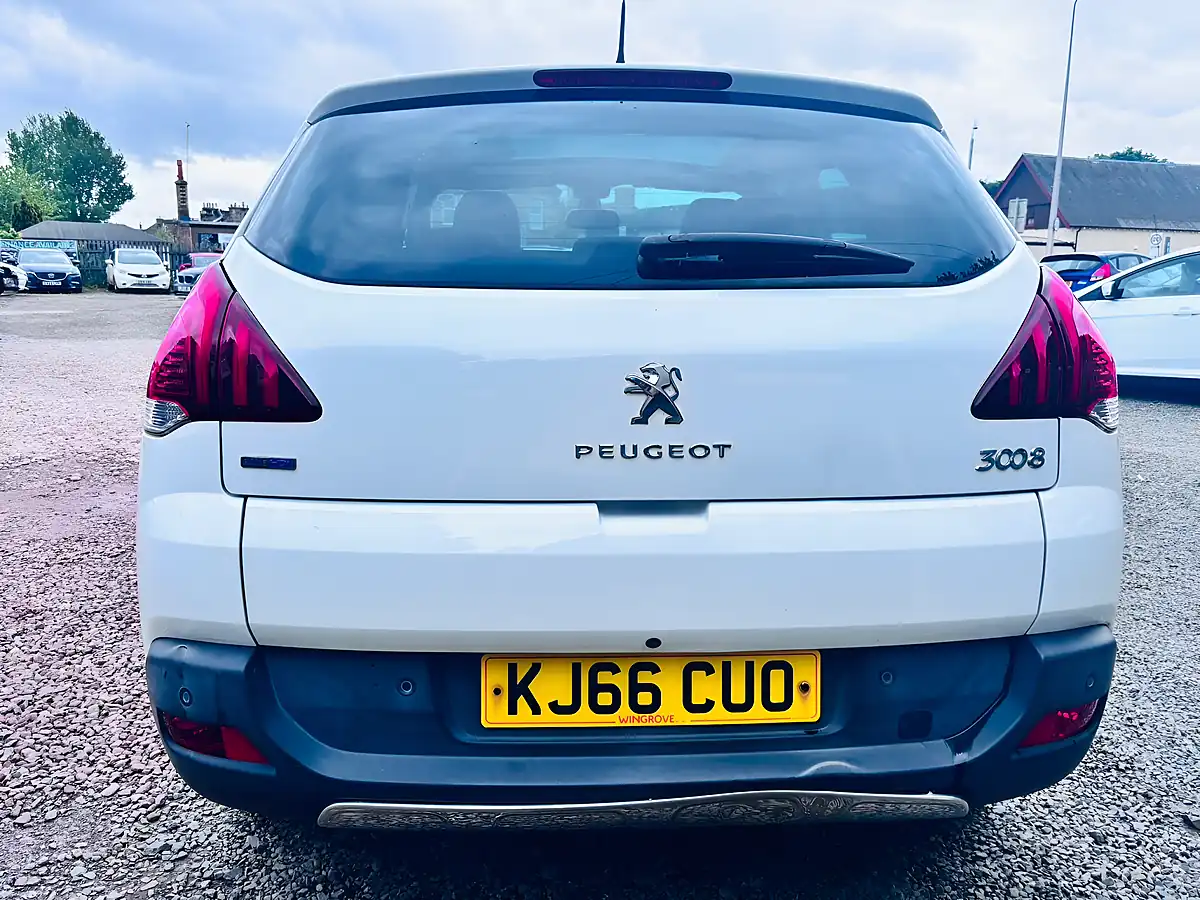 Used 2017 Peugeot 3008 Allure White - Interior and Exterior details 12