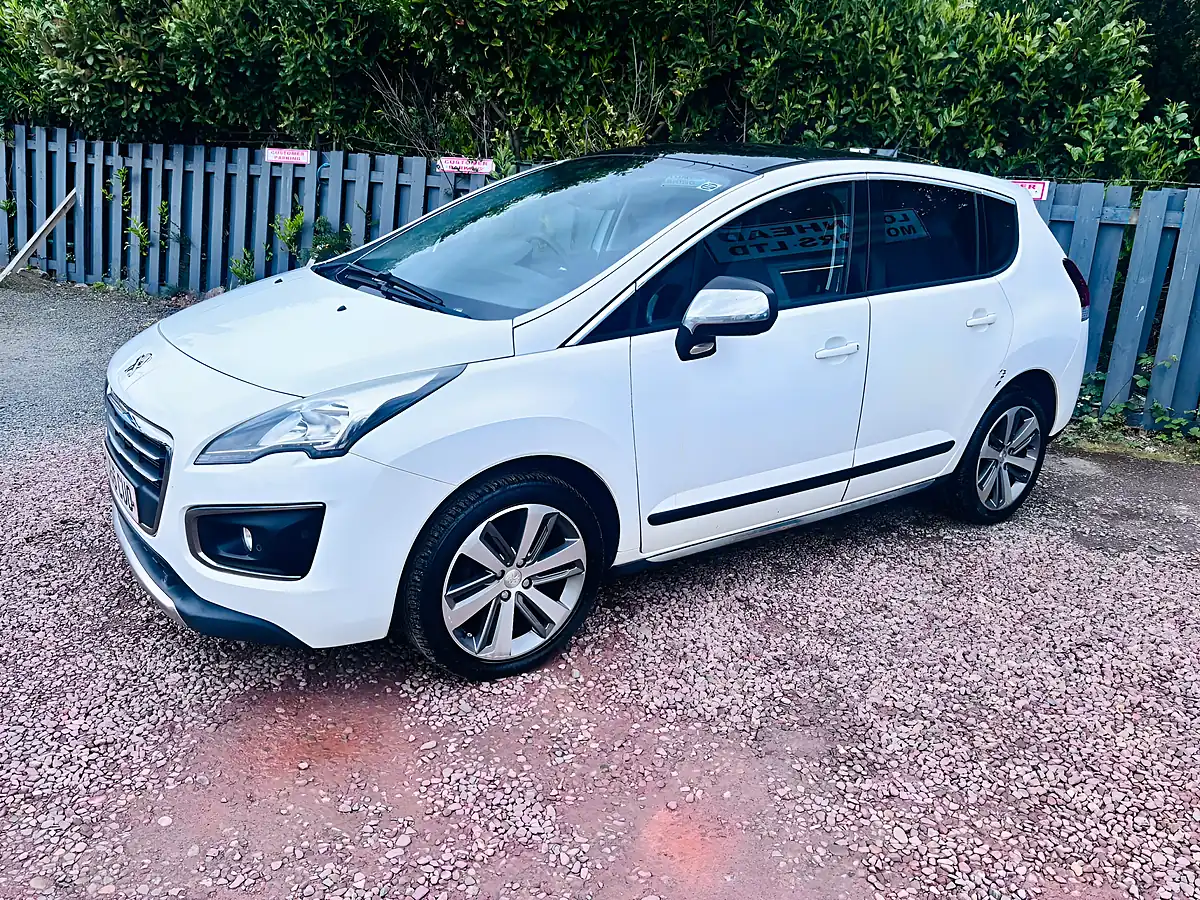 Used 2017 Peugeot 3008 Allure White - Interior and Exterior details 7