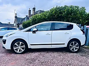 Used 2017 Peugeot 3008 Allure White - Interior and Exterior details 8