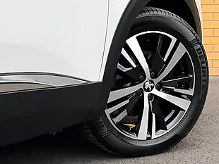 Used 2017 Peugeot 3008 Allure White - Interior and Exterior details 10