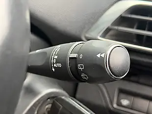 Used 2017 Peugeot 3008 Allure White - Interior and Exterior details 17