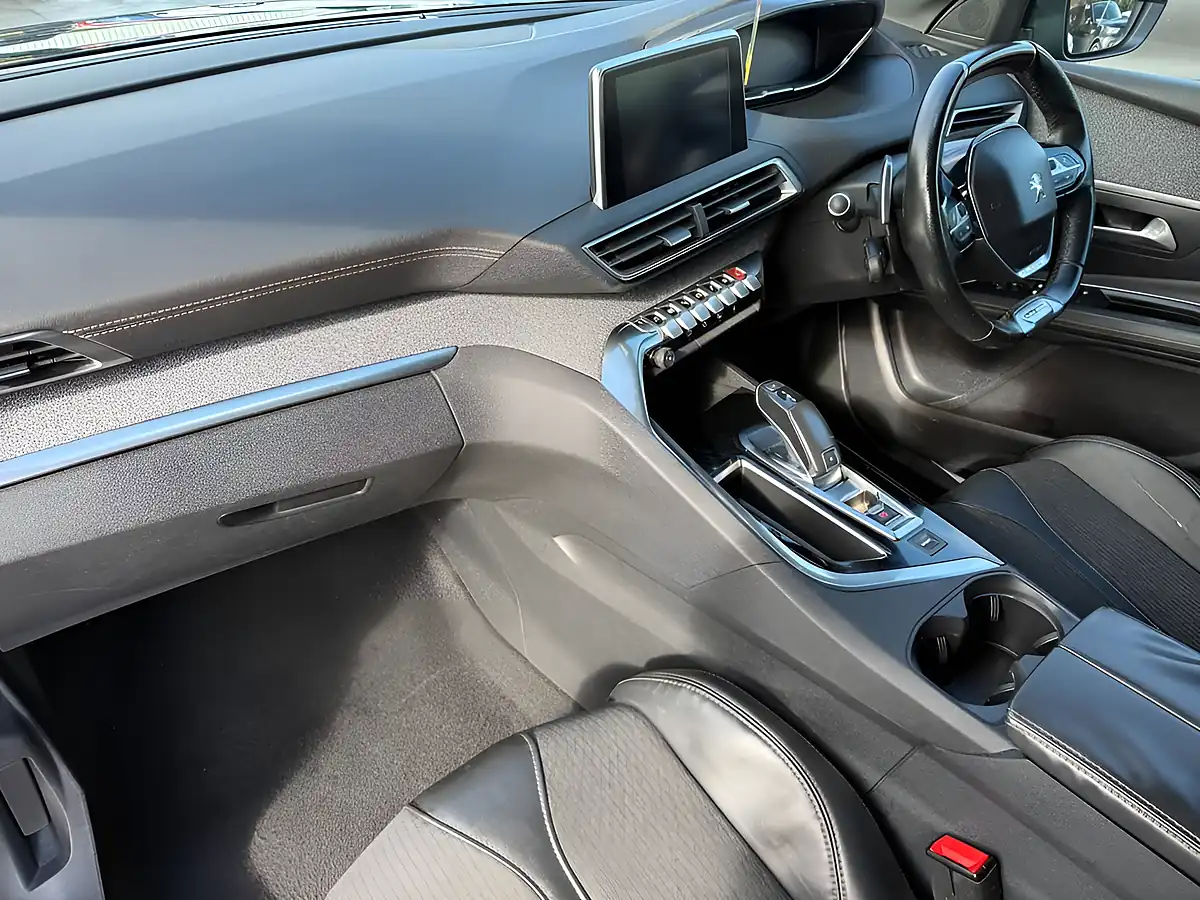 Used 2017 Peugeot 3008 GT Line Black - Interior and Exterior details 11