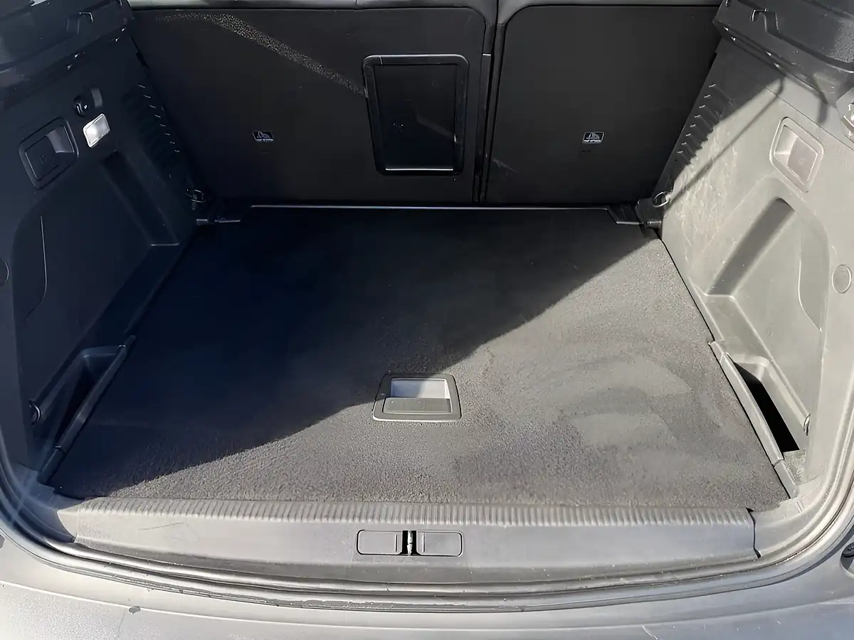 Used 2017 Peugeot 3008 GT Line Black - Interior and Exterior details 9