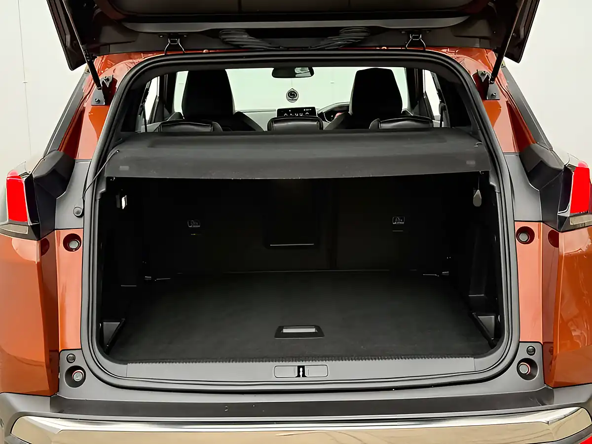 Used 2017 Peugeot 3008 GT Line Blue Sunset Copper - Interior and Exterior details 15