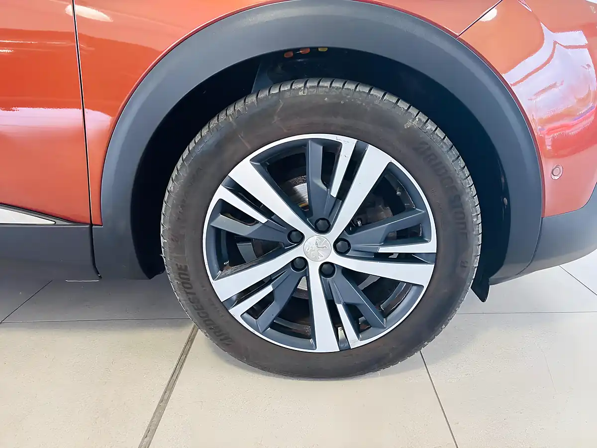 Used 2017 Peugeot 3008 GT Line Bronze - Interior and Exterior details 12