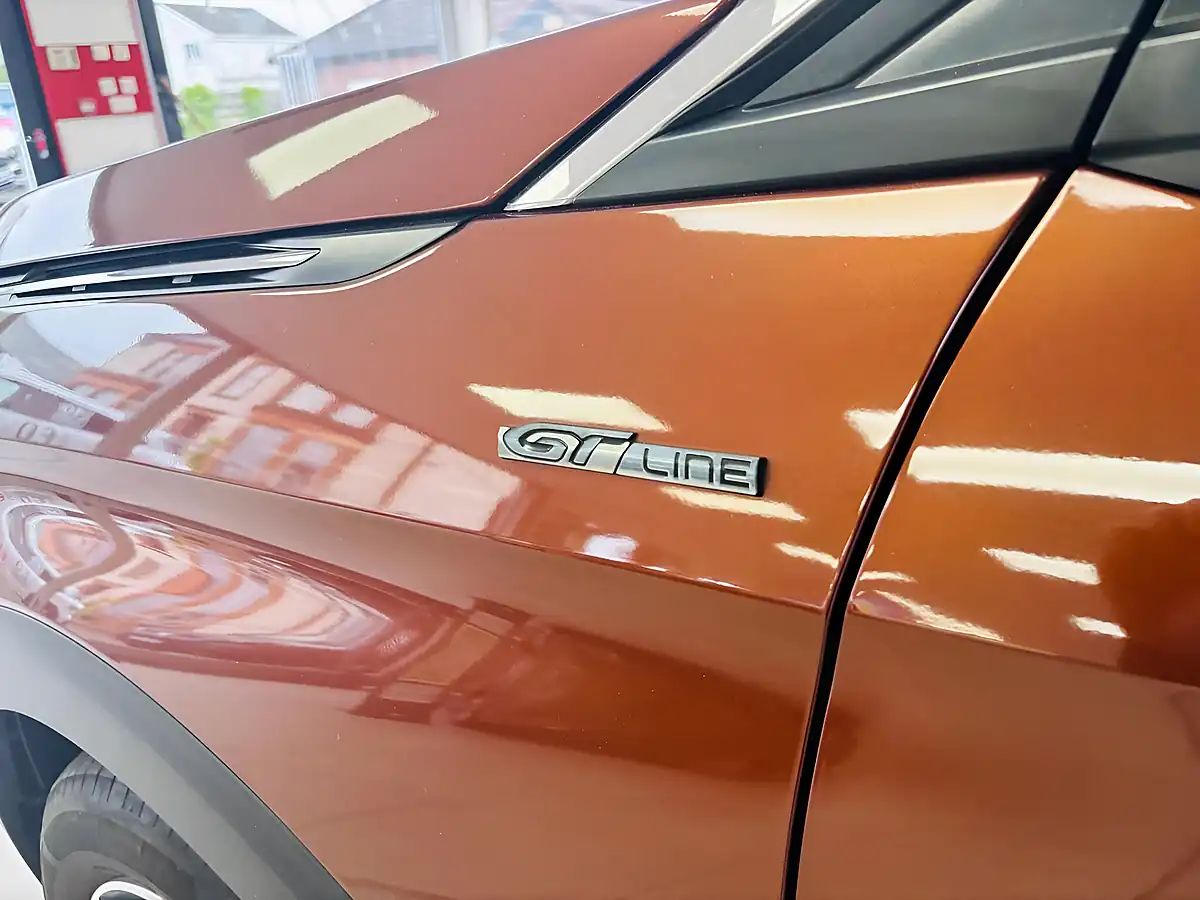 Used 2017 Peugeot 3008 GT Line Bronze - Interior and Exterior details 17