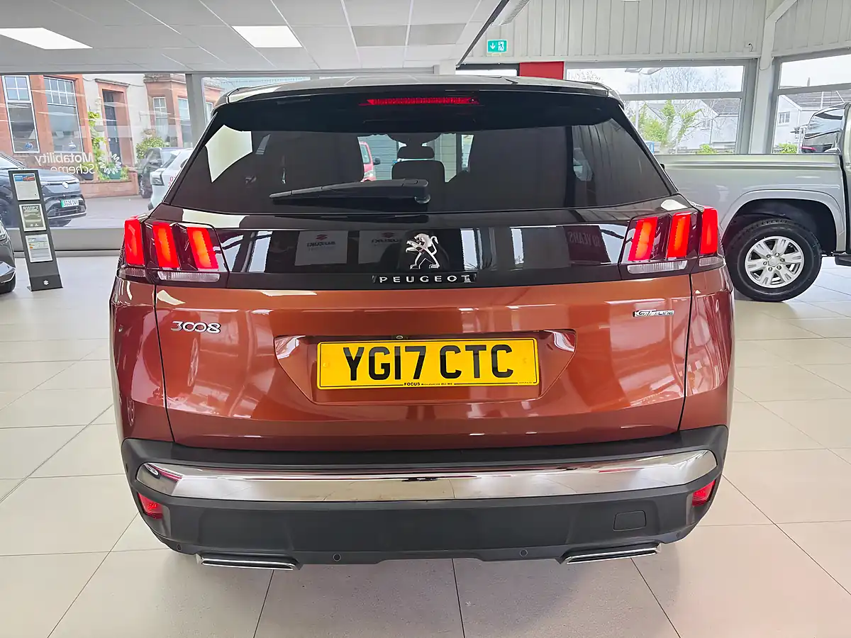 Used 2017 Peugeot 3008 GT Line Bronze - Interior and Exterior details 4
