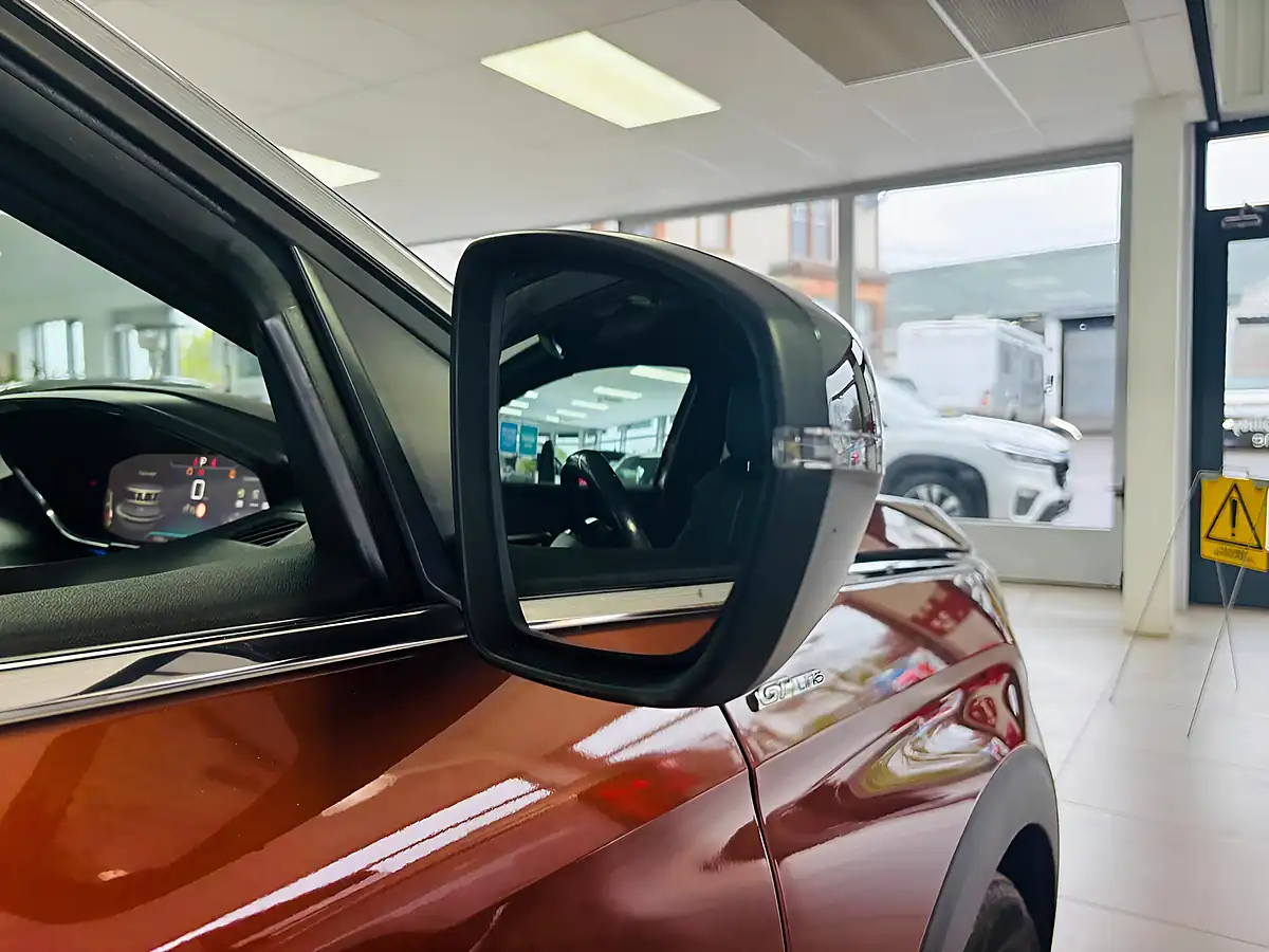 Used 2017 Peugeot 3008 GT Line Bronze - Interior and Exterior details 7