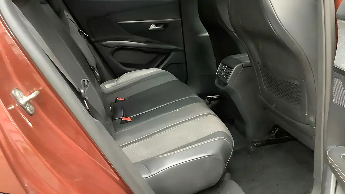 Used 2017 Peugeot 3008 GT Line Bronze - Interior and Exterior details 11