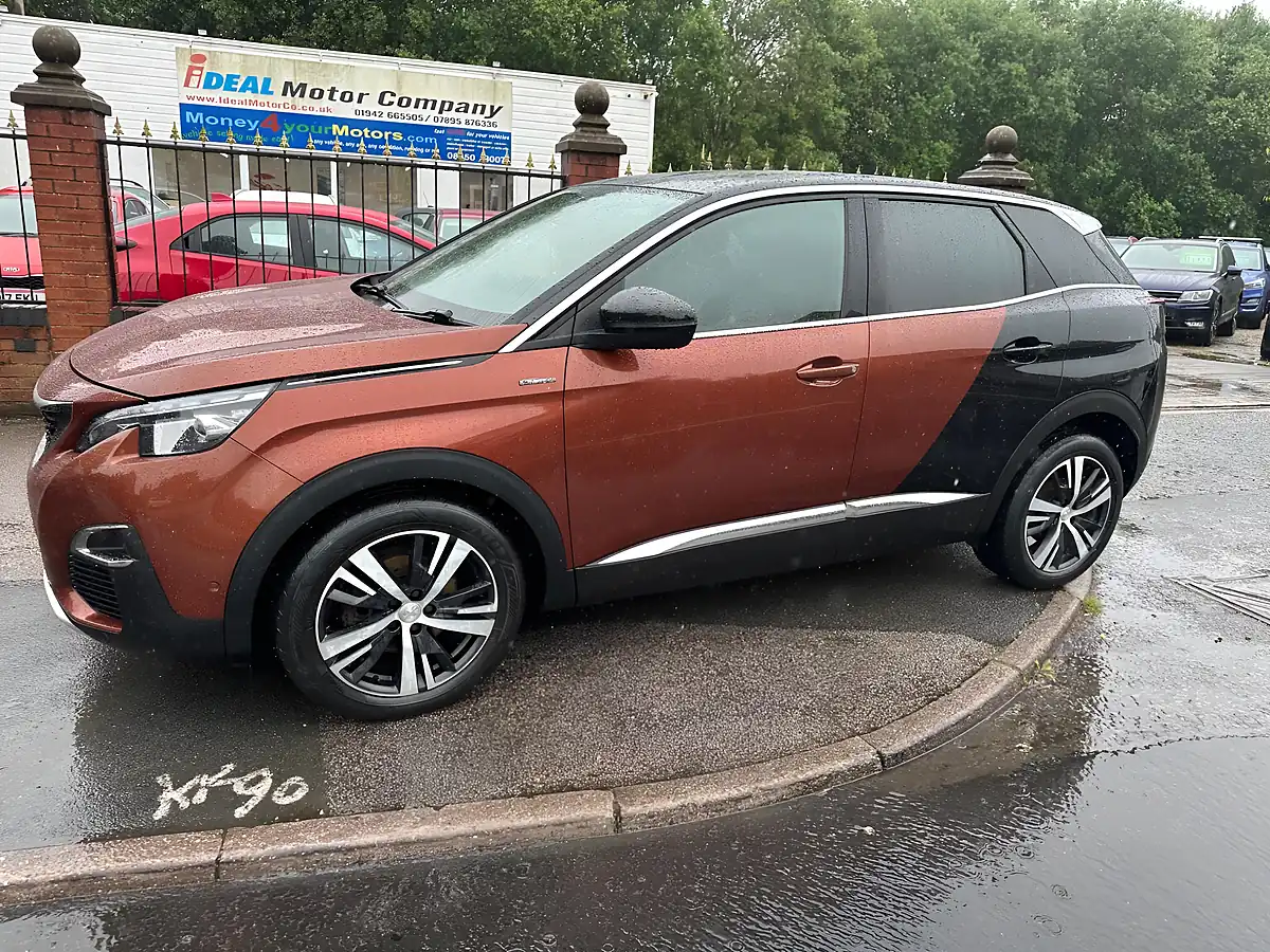 Used 2017 Peugeot 3008 GT Line Bronze - Interior and Exterior details 11