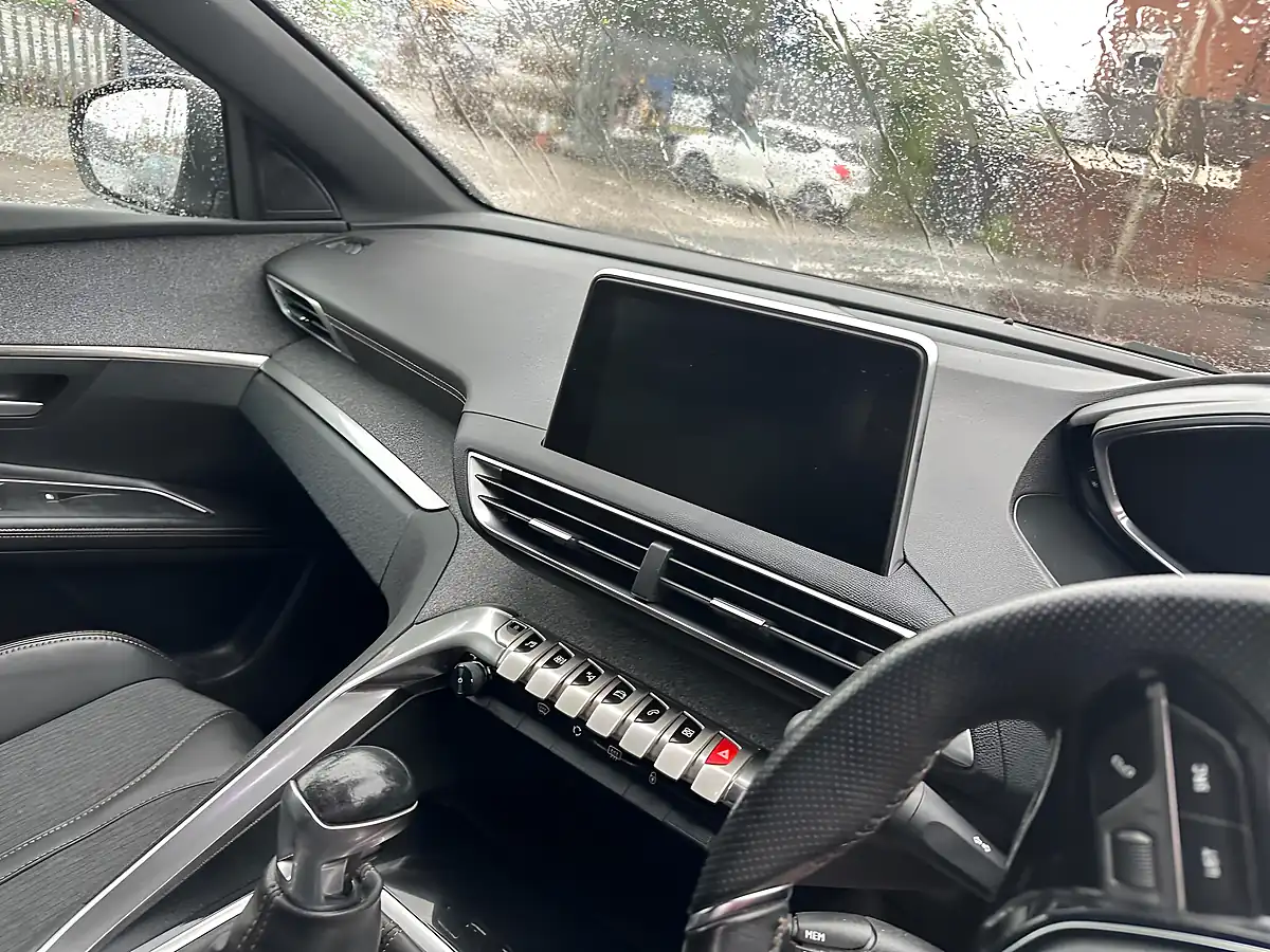 Used 2017 Peugeot 3008 GT Line Bronze - Interior and Exterior details 13