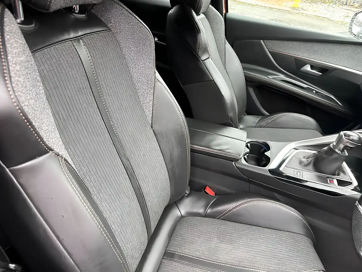 Used 2017 Peugeot 3008 GT Line Bronze - Interior and Exterior details 14