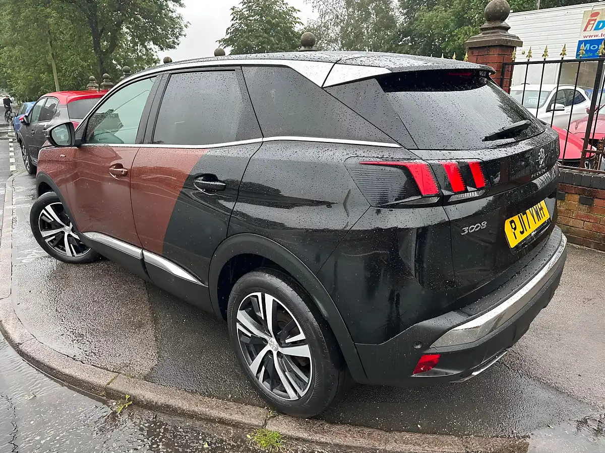 Used 2017 Peugeot 3008 GT Line Bronze - Interior and Exterior details 5