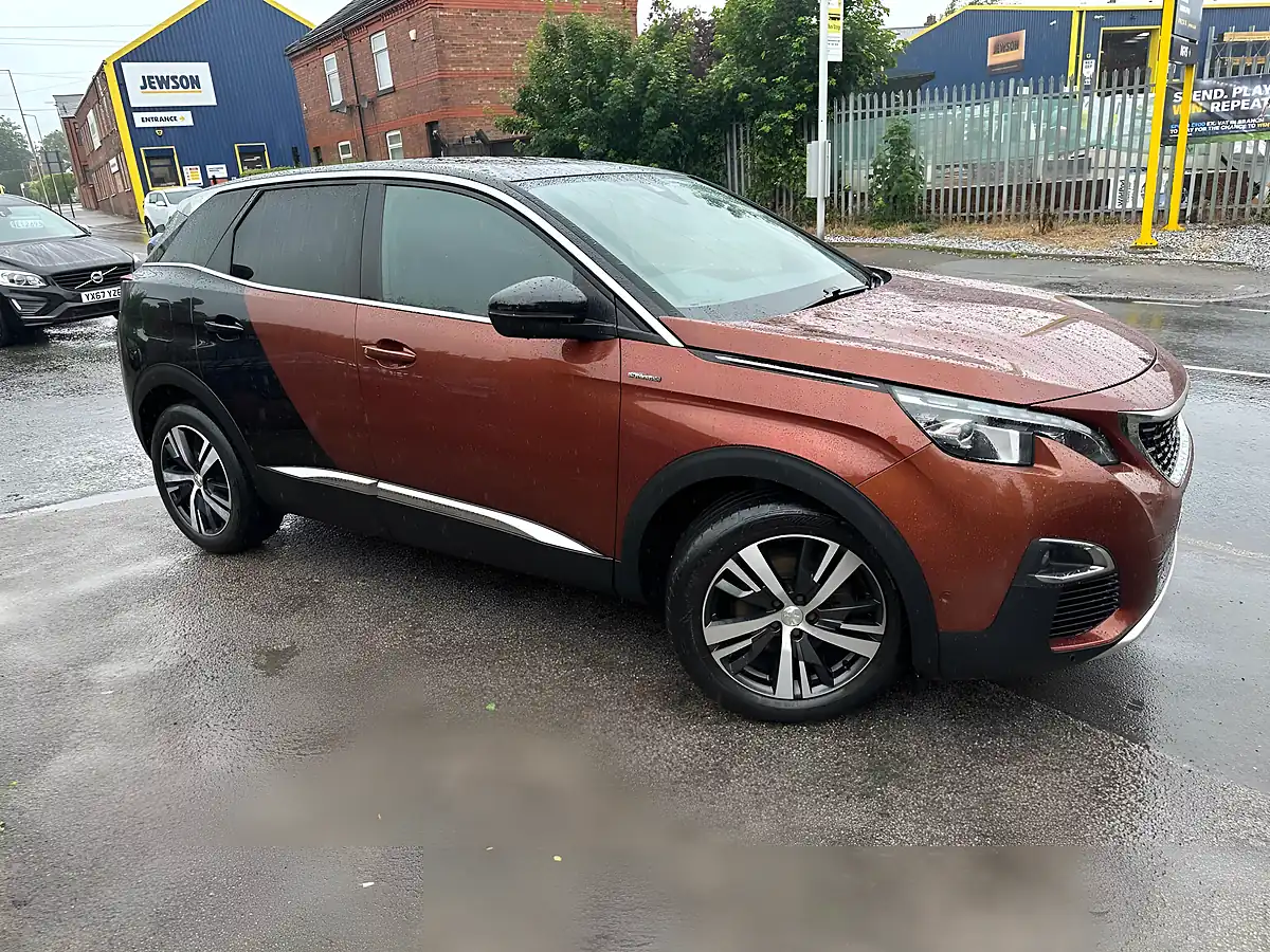 Used 2017 Peugeot 3008 GT Line Bronze - Interior and Exterior details 6