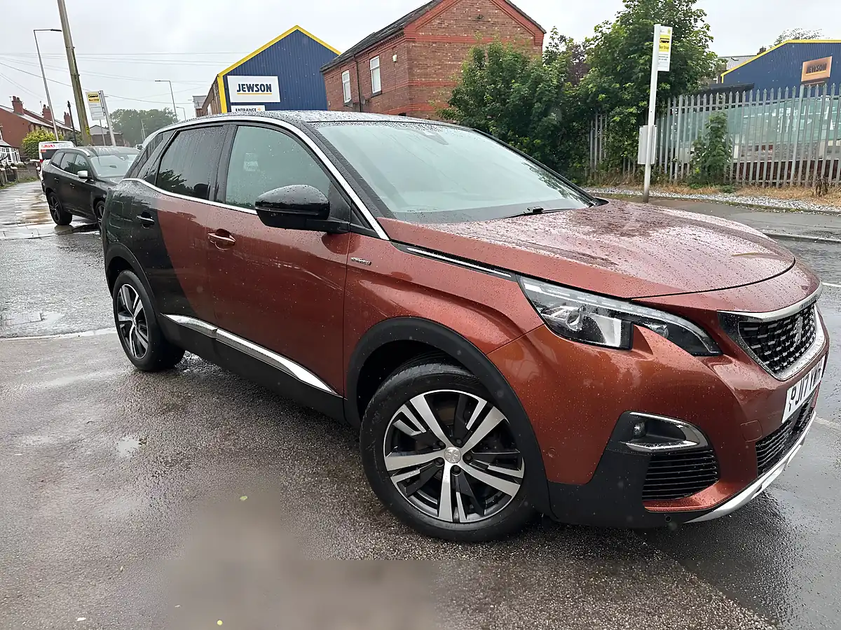 Used 2017 Peugeot 3008 GT Line Bronze - Interior and Exterior details 7