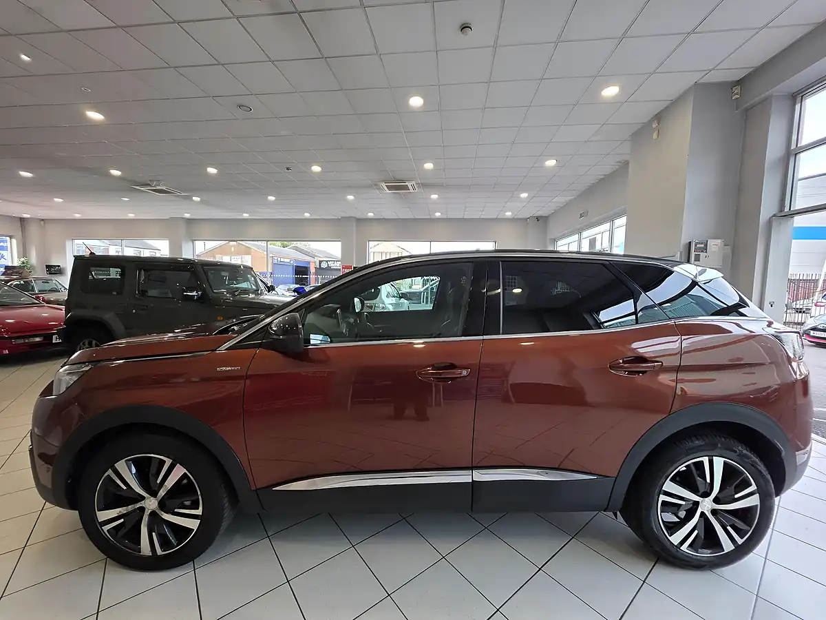 Used 2017 Peugeot 3008 GT Line Bronze - Interior and Exterior details 5