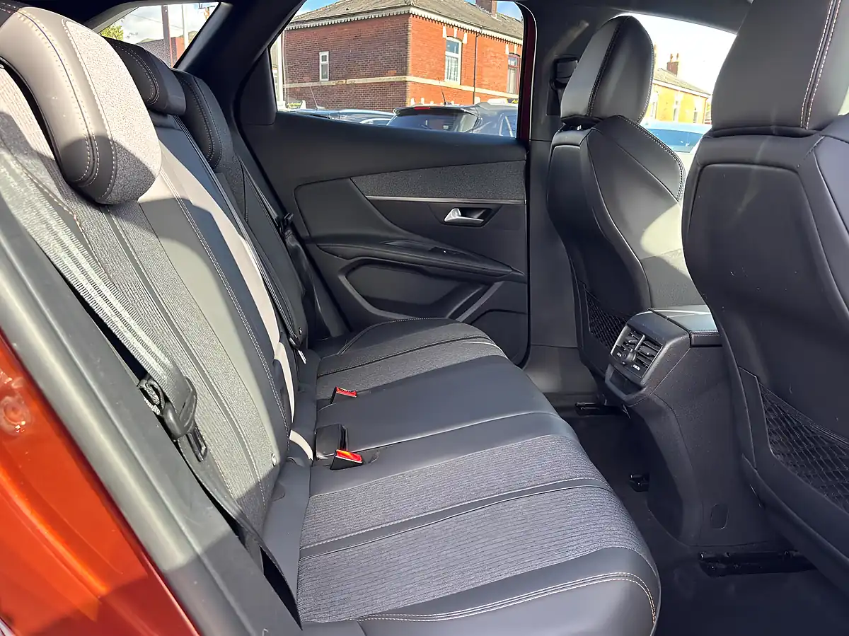 Used 2017 Peugeot 3008 GT Line Bronze - Interior and Exterior details 13