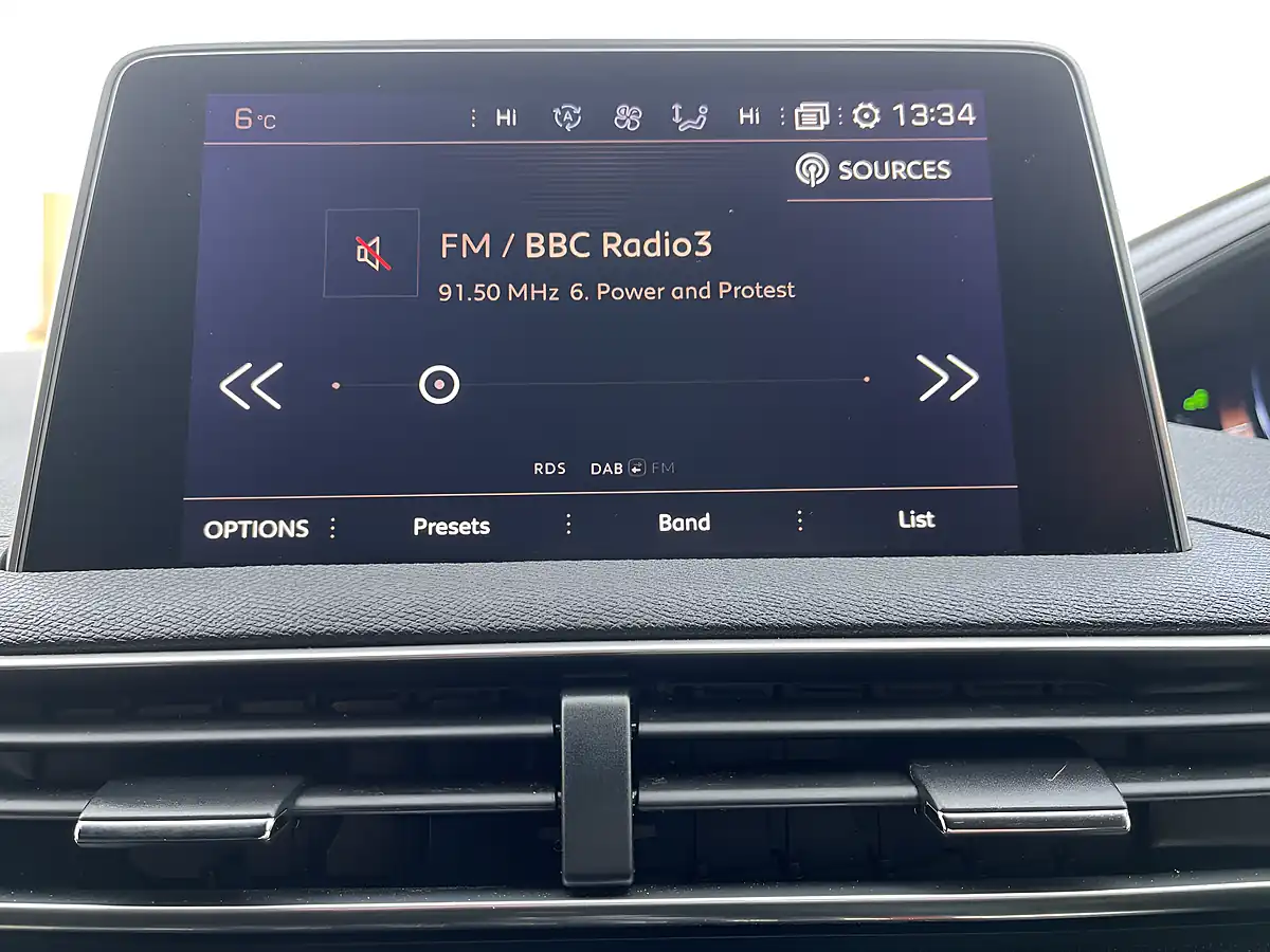 Used 2017 Peugeot 3008 GT Line Bronze - Interior and Exterior details 12