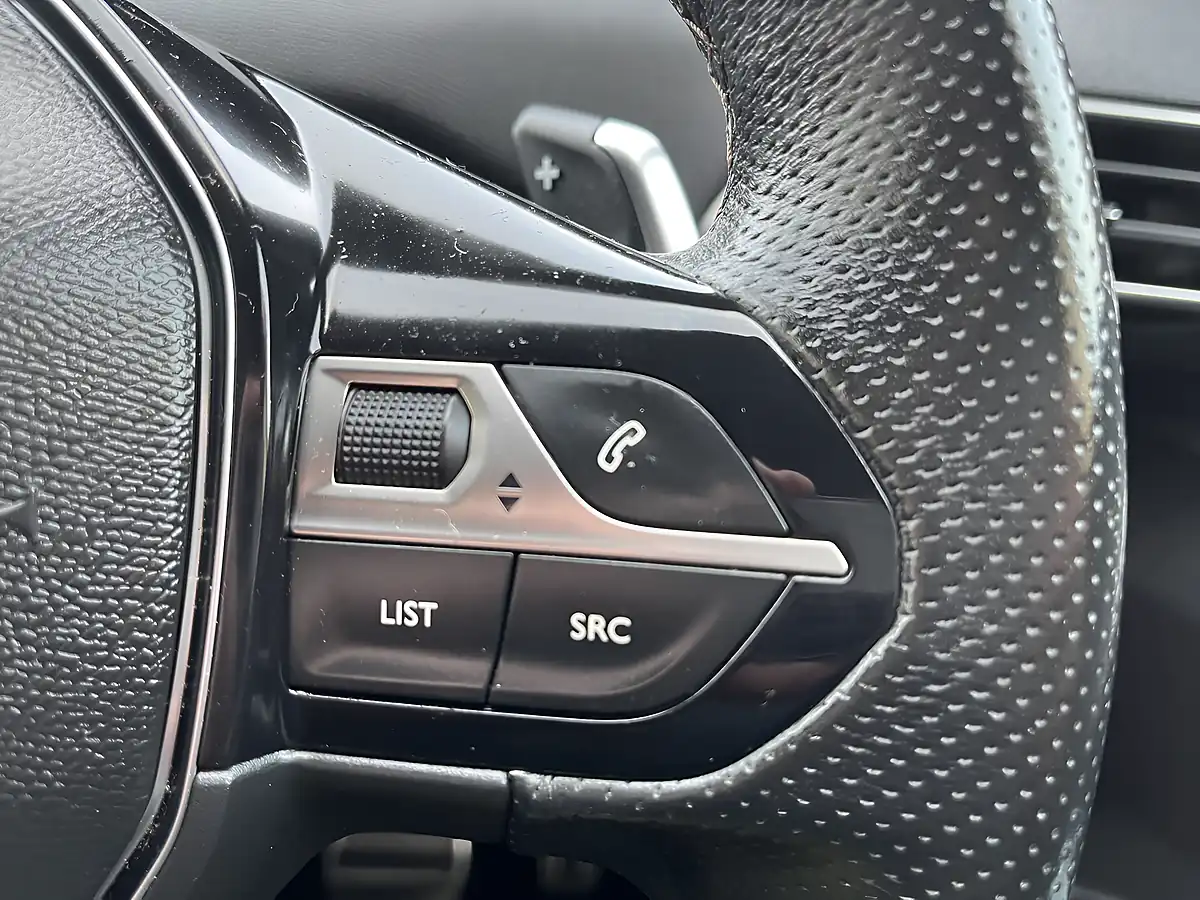 Used 2017 Peugeot 3008 GT Line Bronze - Interior and Exterior details 13