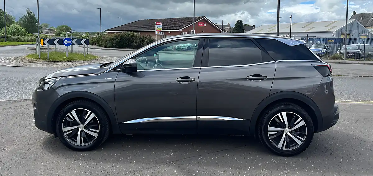 Used 2017 Peugeot 3008 GT Line Grey - Interior and Exterior details 3