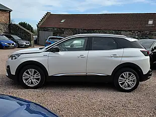 Used 2017 Peugeot 3008 GT Line Pearlescent White - Interior and Exterior details 14