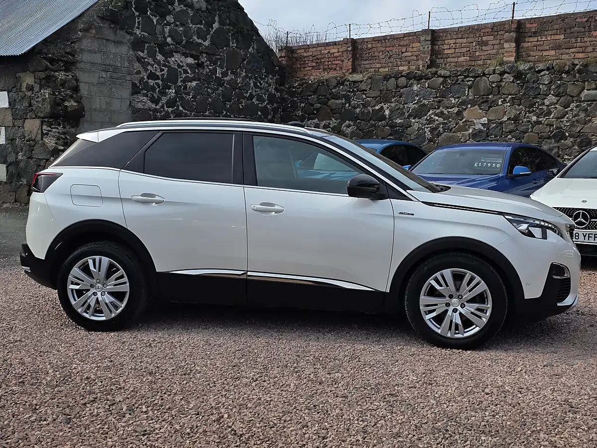 Used 2017 Peugeot 3008 GT Line Pearlescent White - Interior and Exterior details 19