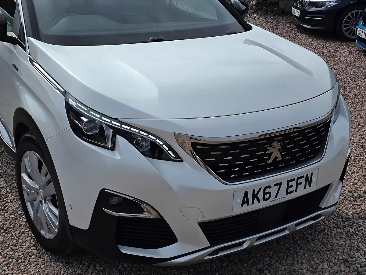 Used 2017 Peugeot 3008 GT Line Pearlescent White - Interior and Exterior details 2