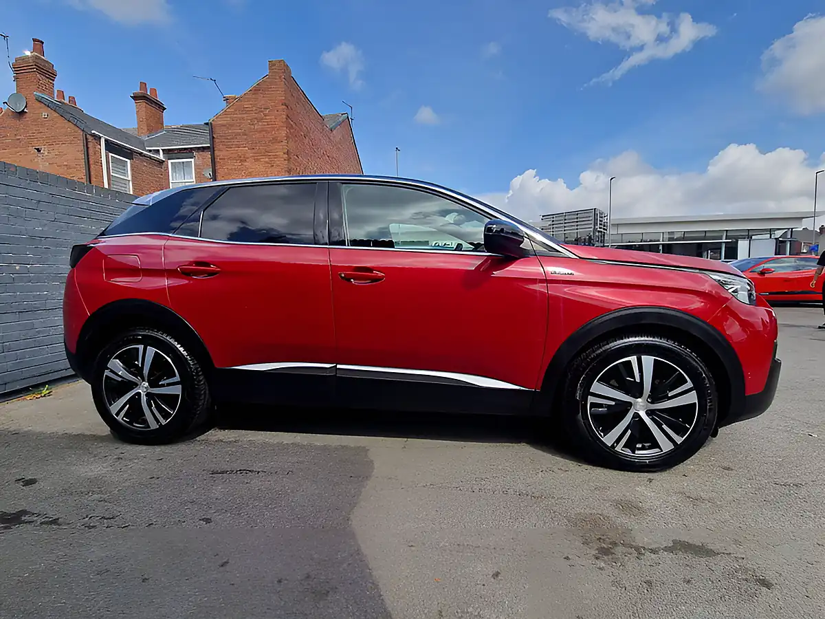 Used 2017 Peugeot 3008 GT Line Red - Interior and Exterior details 7