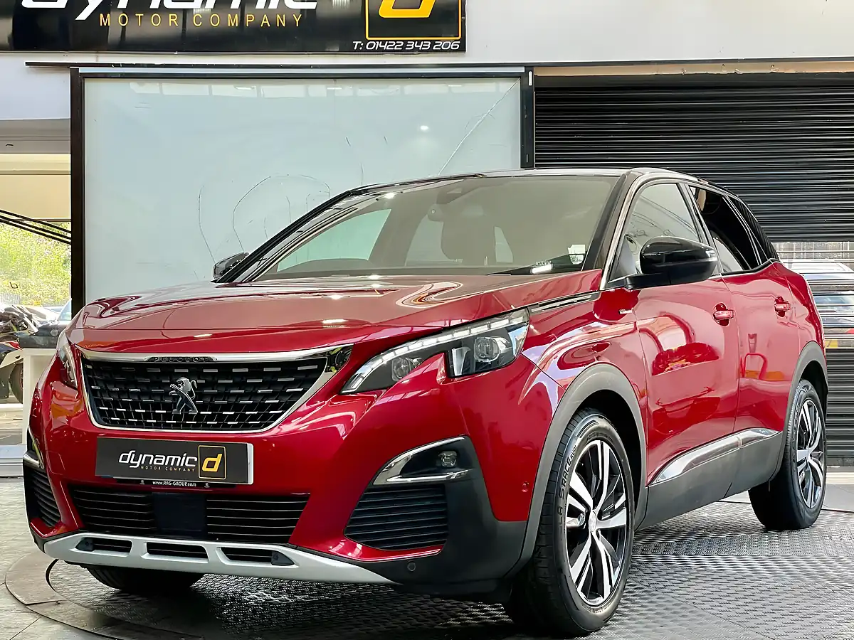 Used 2017 Peugeot 3008 GT Line Red - Front View