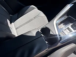 Used 2017 Peugeot 3008 GT Line White - Interior and Exterior details 16
