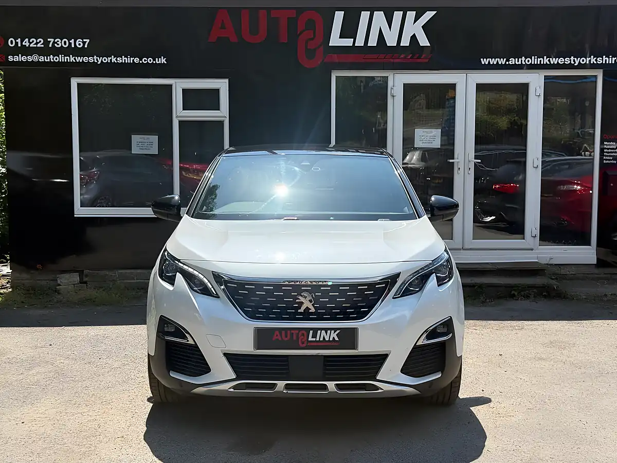Used 2017 Peugeot 3008 GT Line White - Interior and Exterior details 2
