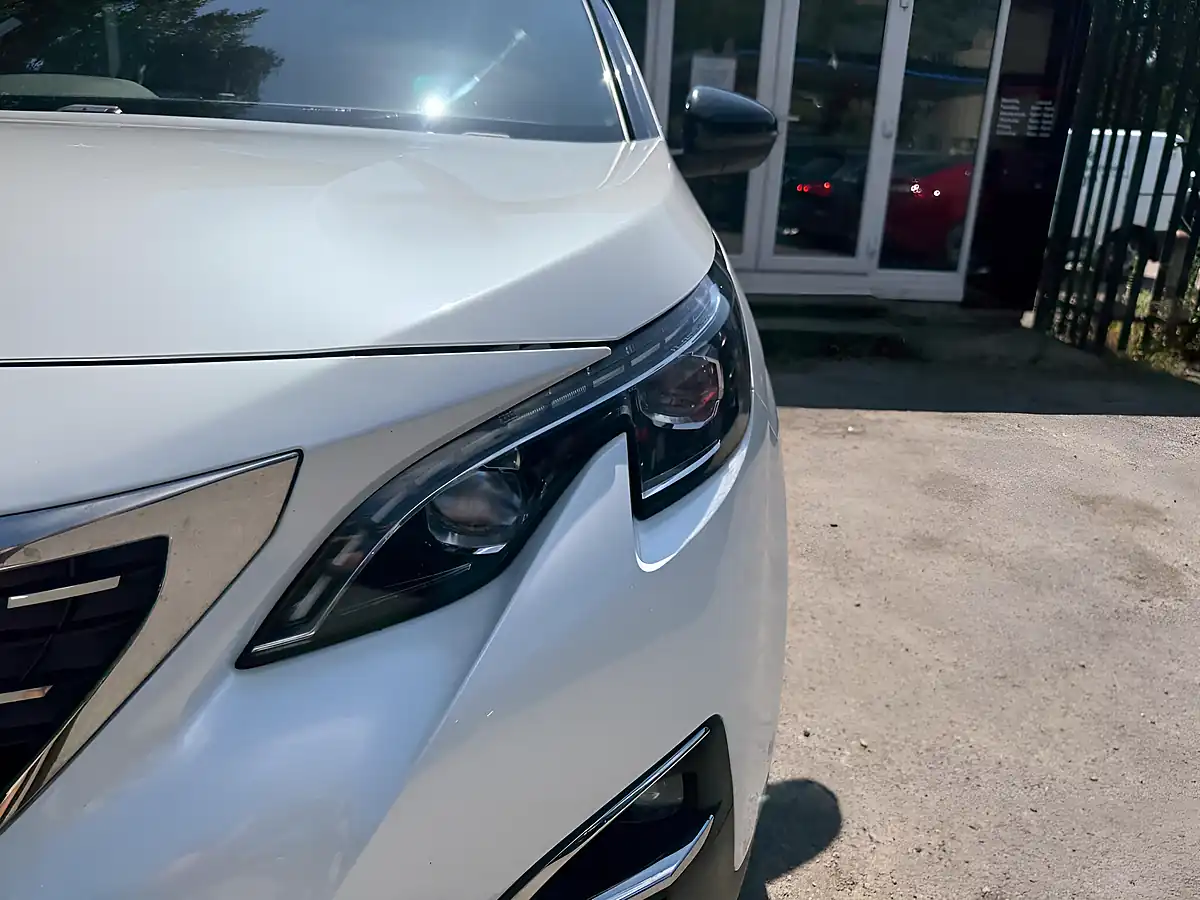 Used 2017 Peugeot 3008 GT Line White - Interior and Exterior details 7