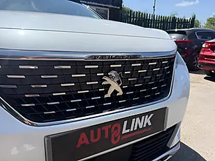 Used 2017 Peugeot 3008 GT Line White - Interior and Exterior details 8