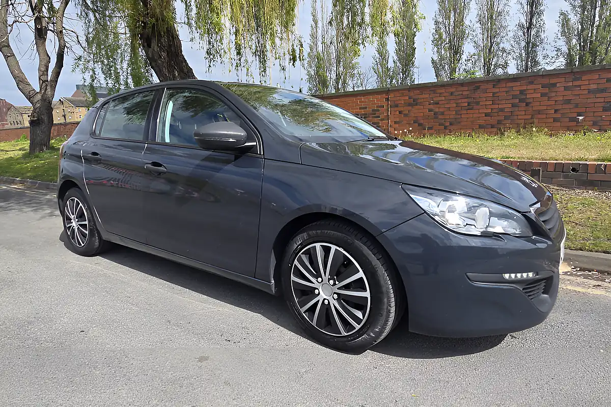 Used 2017 Peugeot 308 Access Grey - Front View