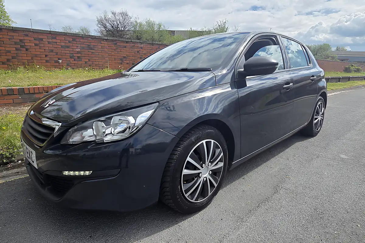 Used 2017 Peugeot 308 Access Grey - Interior and Exterior details 3