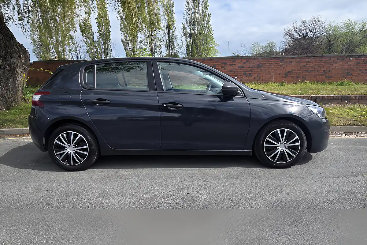 Used 2017 Peugeot 308 Access Grey - Interior and Exterior details 4