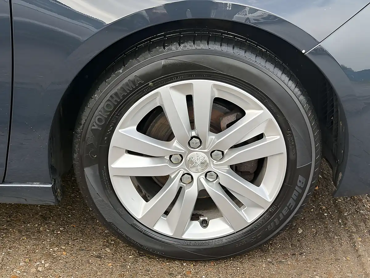 Used 2017 Peugeot 308 Active Grey - Interior and Exterior details 10