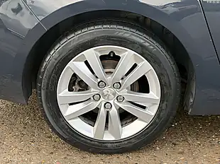 Used 2017 Peugeot 308 Active Grey - Interior and Exterior details 9
