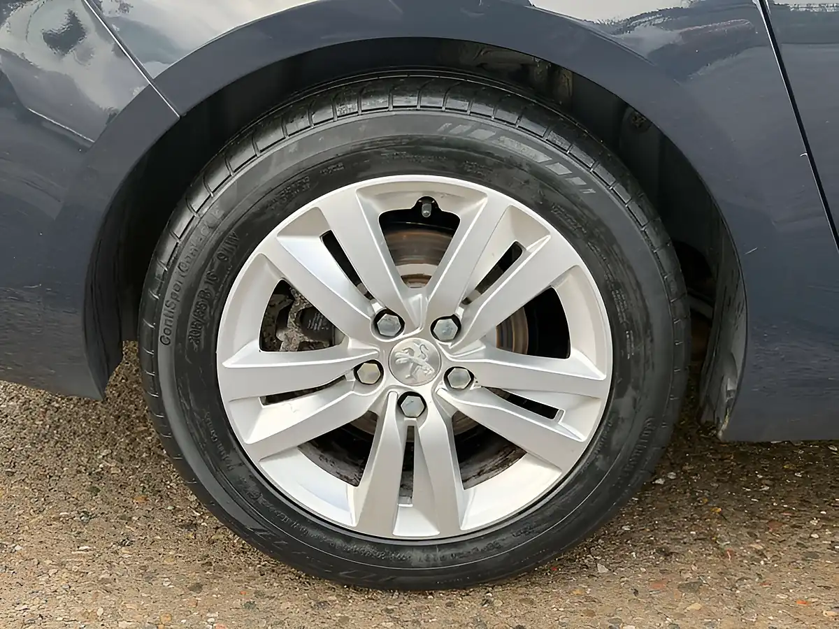 Used 2017 Peugeot 308 Active Grey - Interior and Exterior details 9