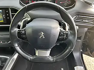Used 2017 Peugeot 308 Allure Blue - Interior and Exterior details 11