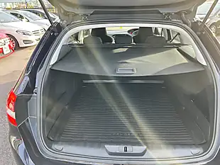 Used 2017 Peugeot 308 Allure Blue - Interior and Exterior details 13