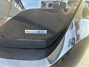 Used 2017 Peugeot 308 Allure Blue - Interior and Exterior details 8