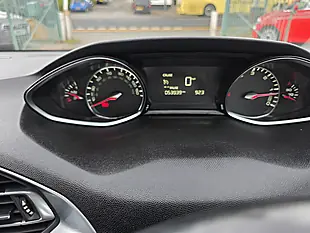 Used 2017 Peugeot 308 Allure Blue - Interior and Exterior details 13